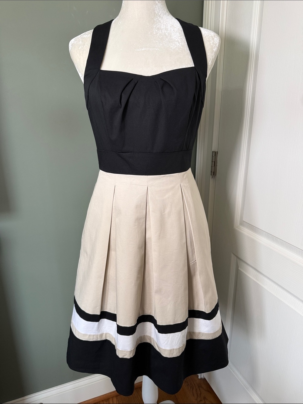 White House Black, Tan & White Market Colorblock Fit & Flare Dress Size 4 NWT